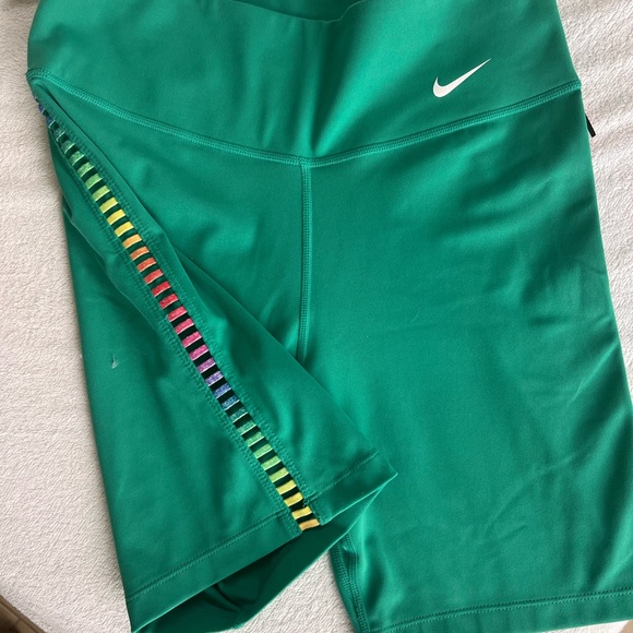 Nike One Rainbow Ladder Compression Shorts women's size small - Picture 2 of 9